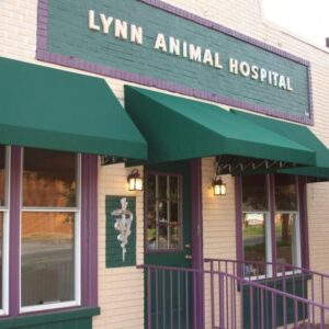 The storefront of Lynn Animal Hospital in Riverdale Park, MD.